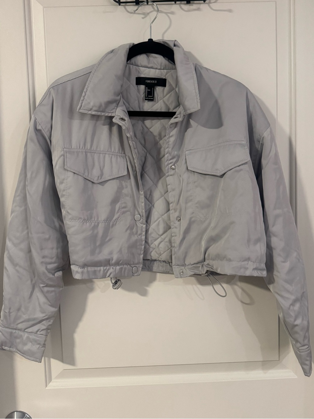 Forever 21 Light Gray Quilted Bomber Cropped Jacket Women’s Size S